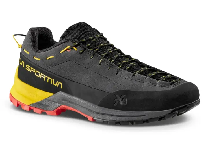 Buty trekkingowe La Sportiva z podeszwą Vibram Megagrip zapewniające pewność na każdym szlaku.