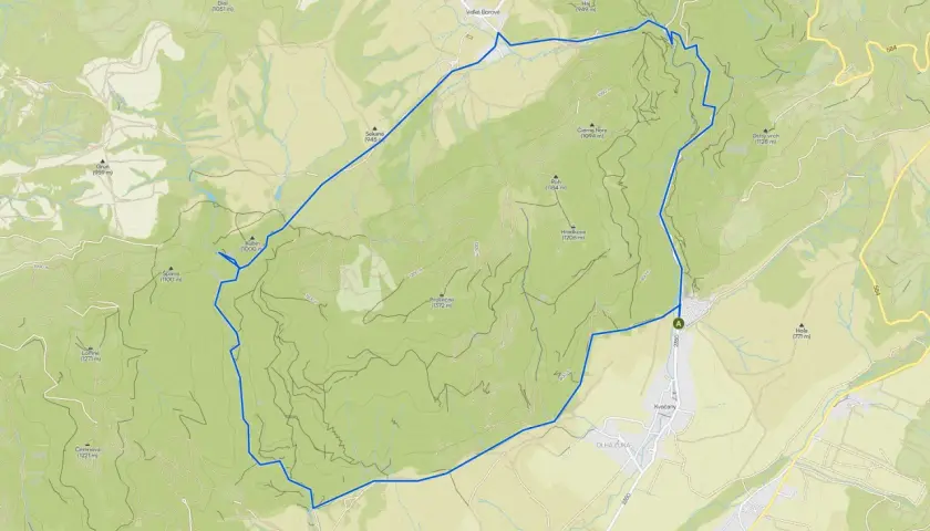 Mapa turystyczna z zaznaczoną trasą przez **Dolinę Kwaczańską**, z widocznymi szczytami i miejscowościami.