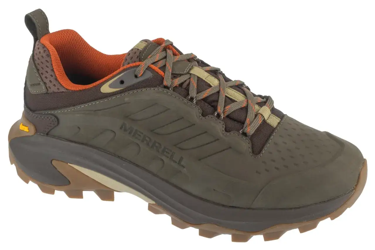 Brązowy but trekkingowy Merrell Moab Speed 2 z pomarańczowymi akcentami, idealny na szybkie wyprawy.